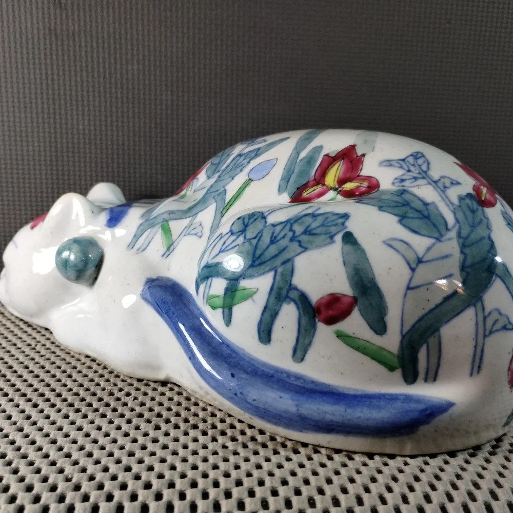 Vintage Chinese Hand Painted Porcelain Floral Sleeping Cat - Picture 2 of 11